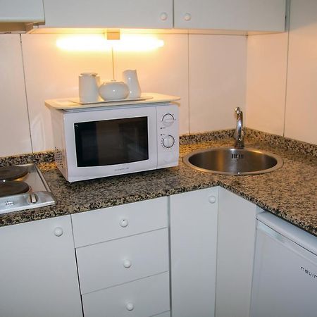 Apartamentos Descartes 巴塞罗那 客房 照片
