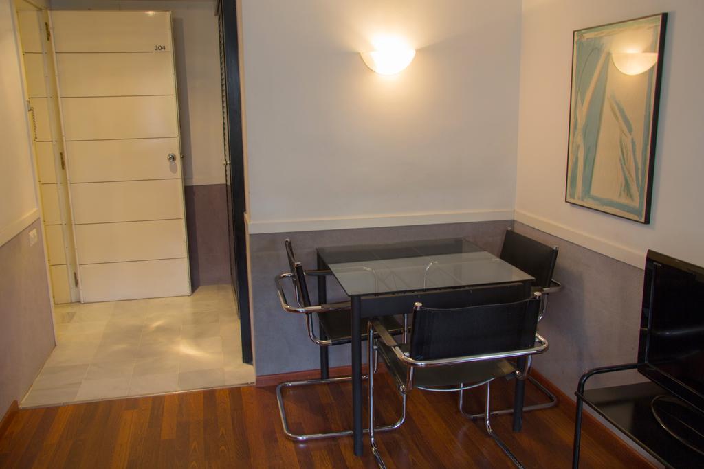 Apartamentos Descartes 巴塞罗那 外观 照片