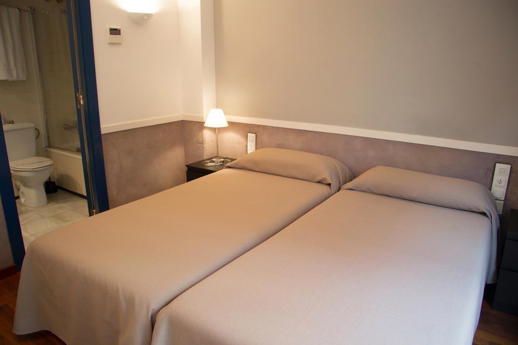 Apartamentos Descartes 巴塞罗那 外观 照片