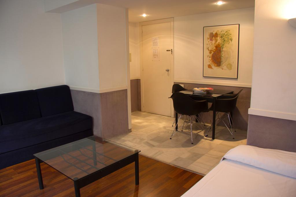 Apartamentos Descartes 巴塞罗那 外观 照片