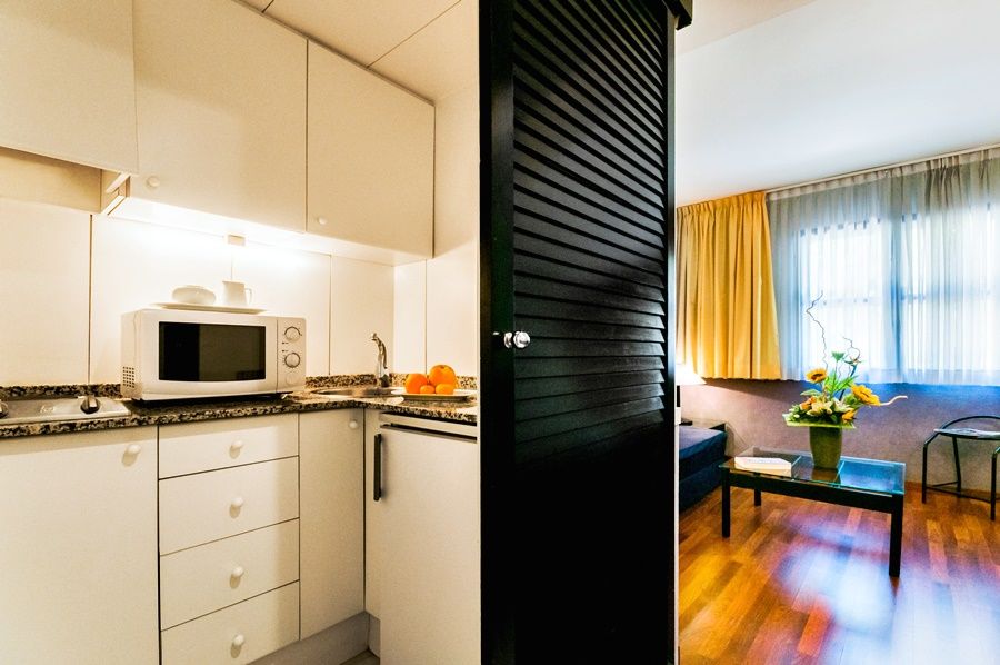 Apartamentos Descartes 巴塞罗那 外观 照片