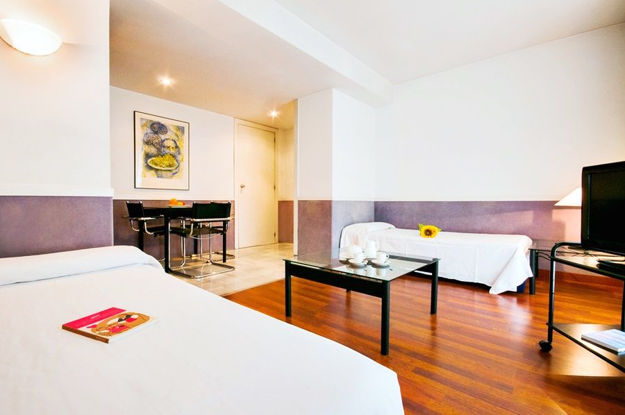 Apartamentos Descartes 巴塞罗那 外观 照片
